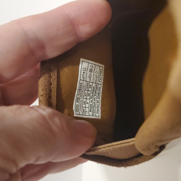 UGG Jass Slip-On Suede Platform Sneakers in Chestnut Size 7 - Picture 9 of 12